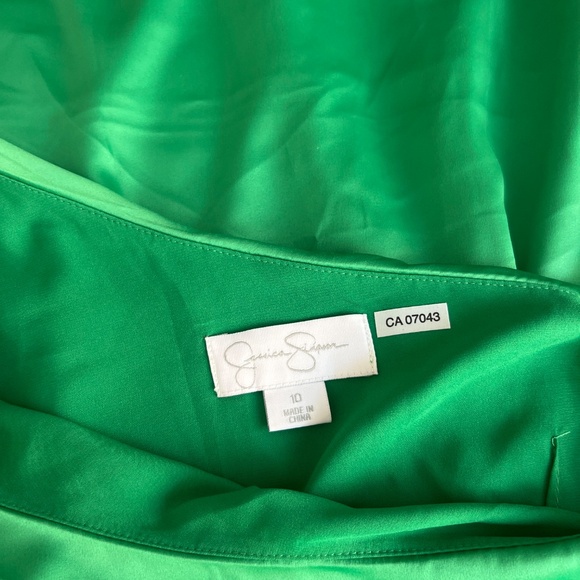 Green dress - Picture 4 of 4